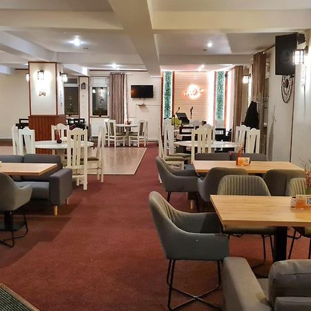 Pensiunea Happy Inn Vatra Dornei Ngoại thất bức ảnh