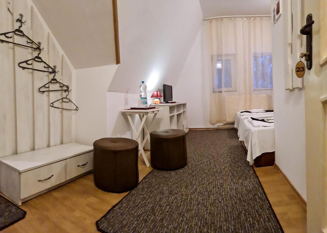 Pensiunea Happy Inn Vatra Dornei Ngoại thất bức ảnh