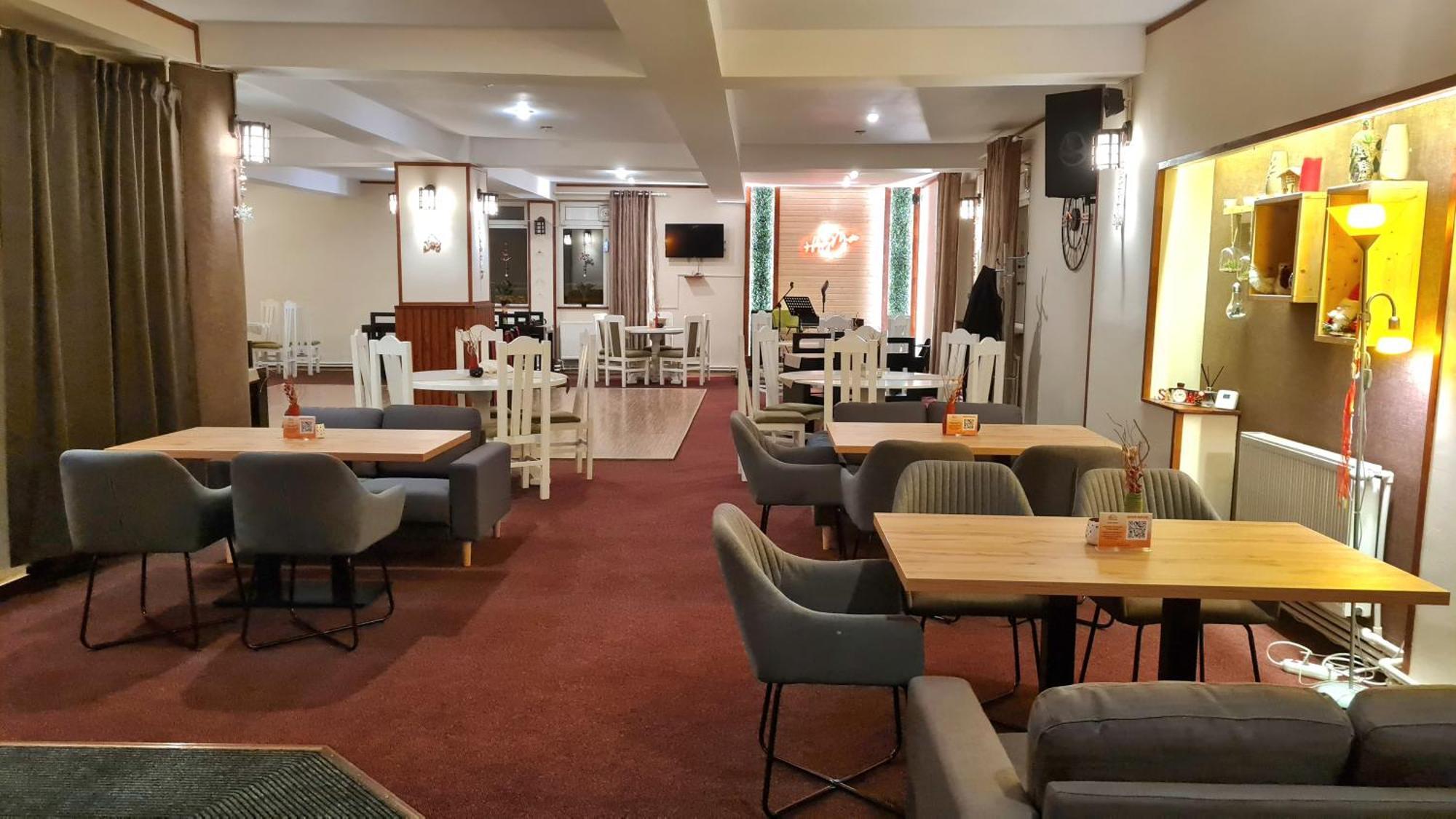 Pensiunea Happy Inn Vatra Dornei Ngoại thất bức ảnh
